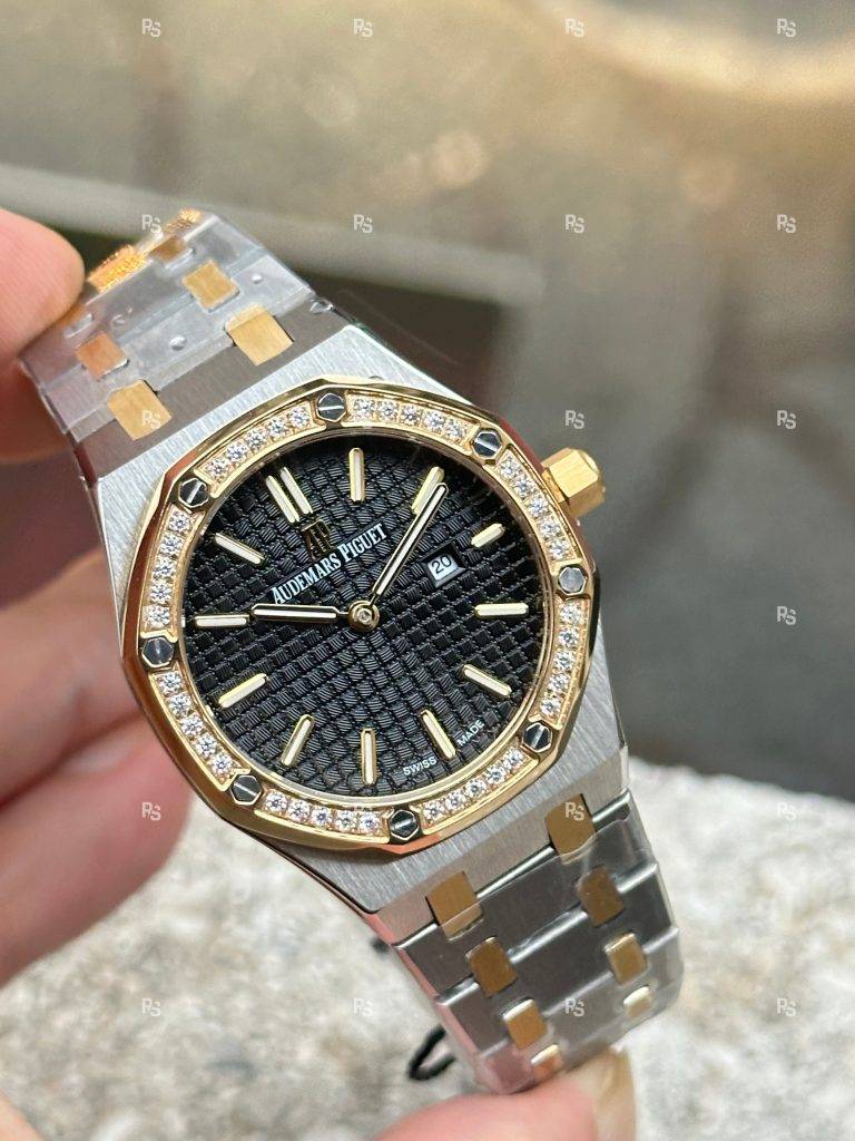 Audemars Piguet Royal Oak 33mm Stainless Steel / Two-Tone Black Dial