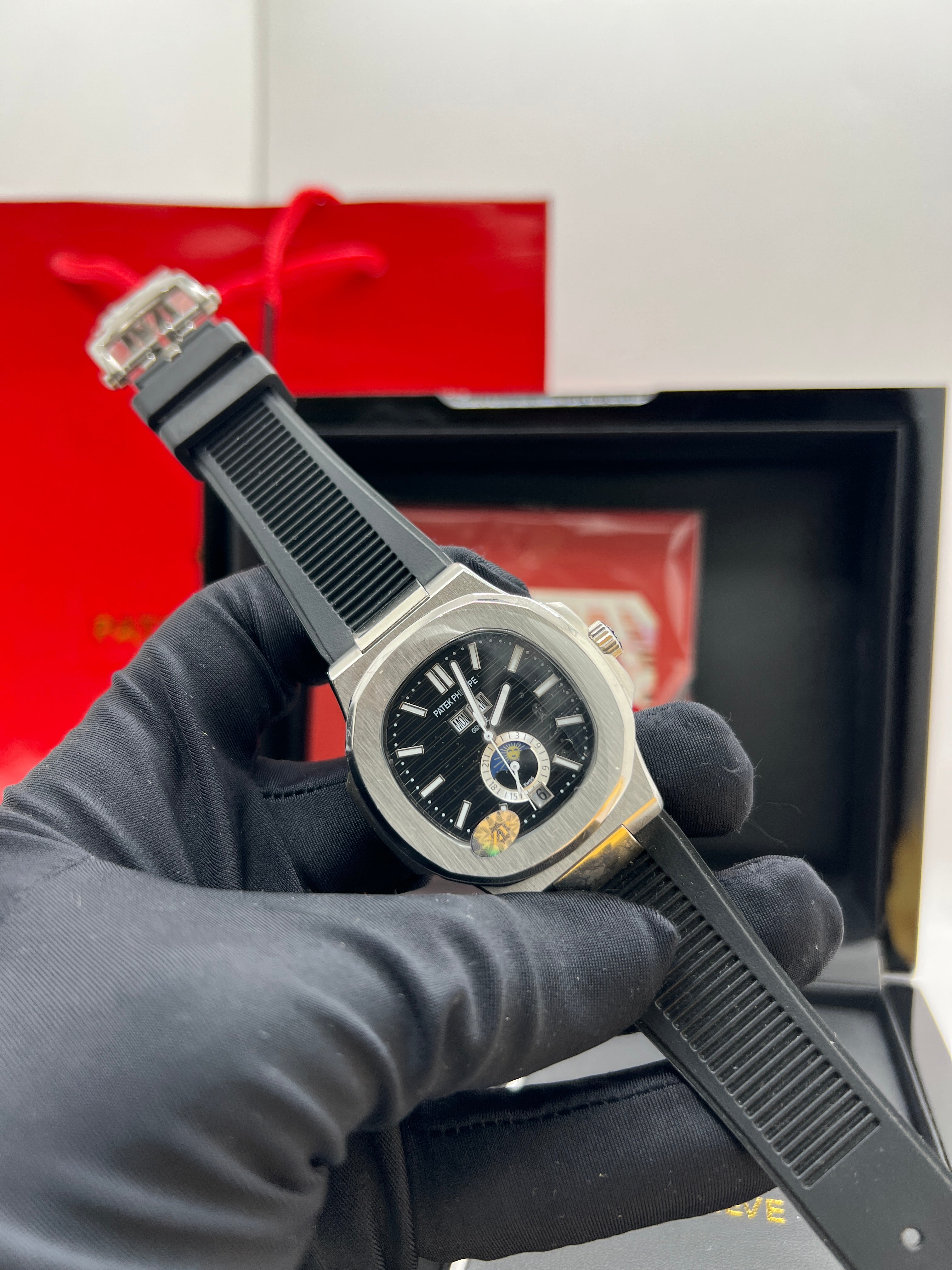 Patek Philippe Geneve Men Watch