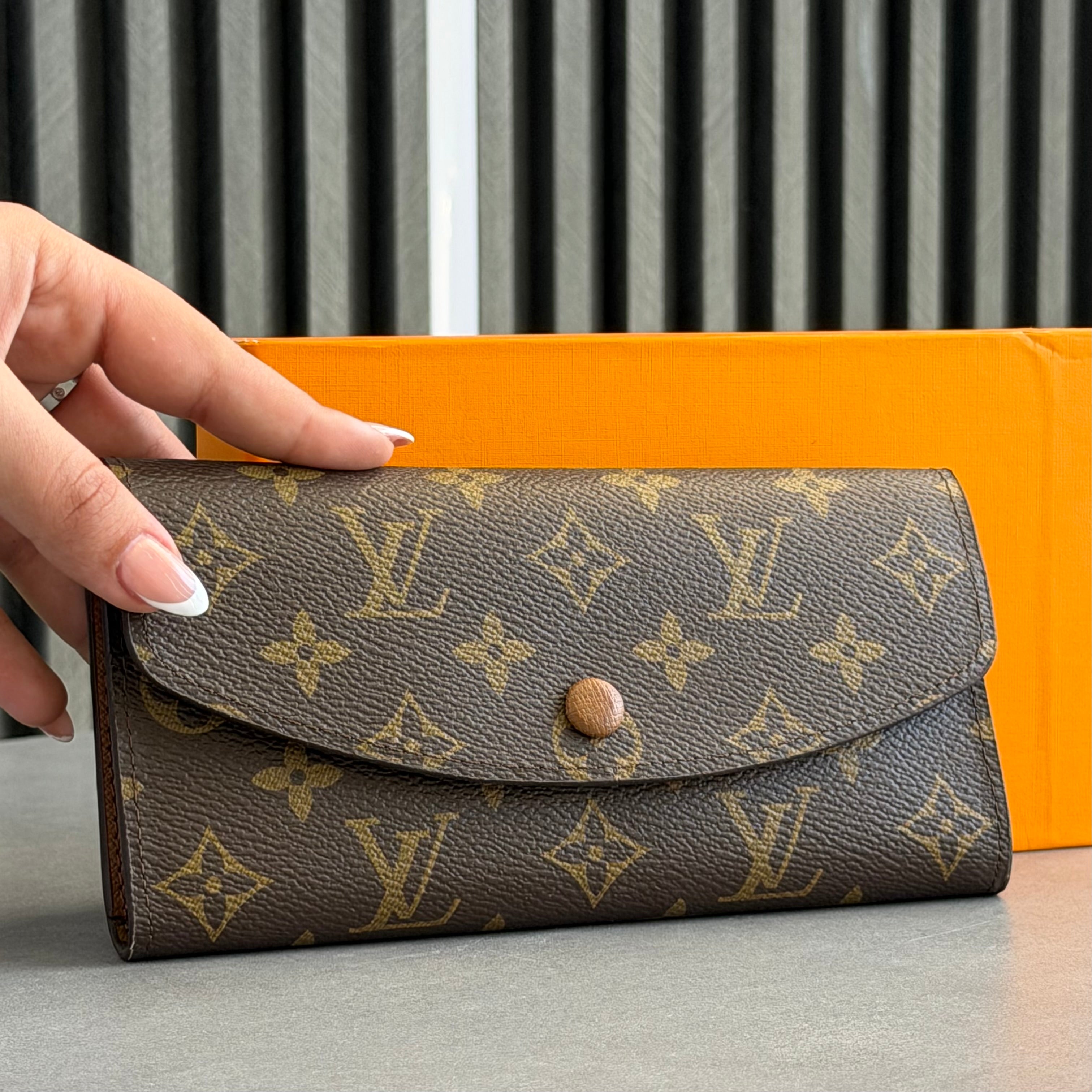 LV Wallet