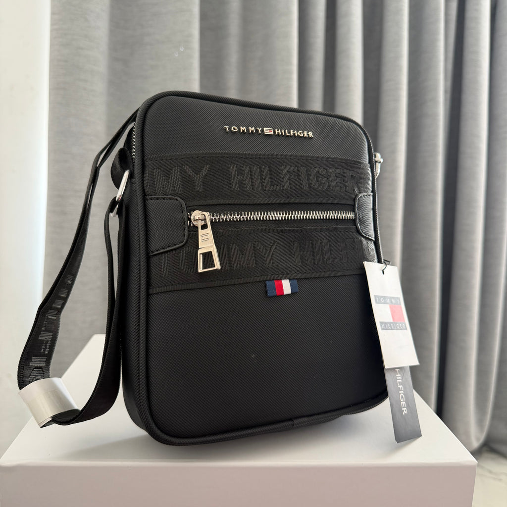 Tommy Crossbag