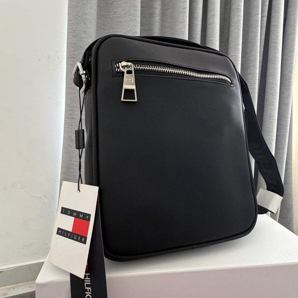 Tommy Crossbag